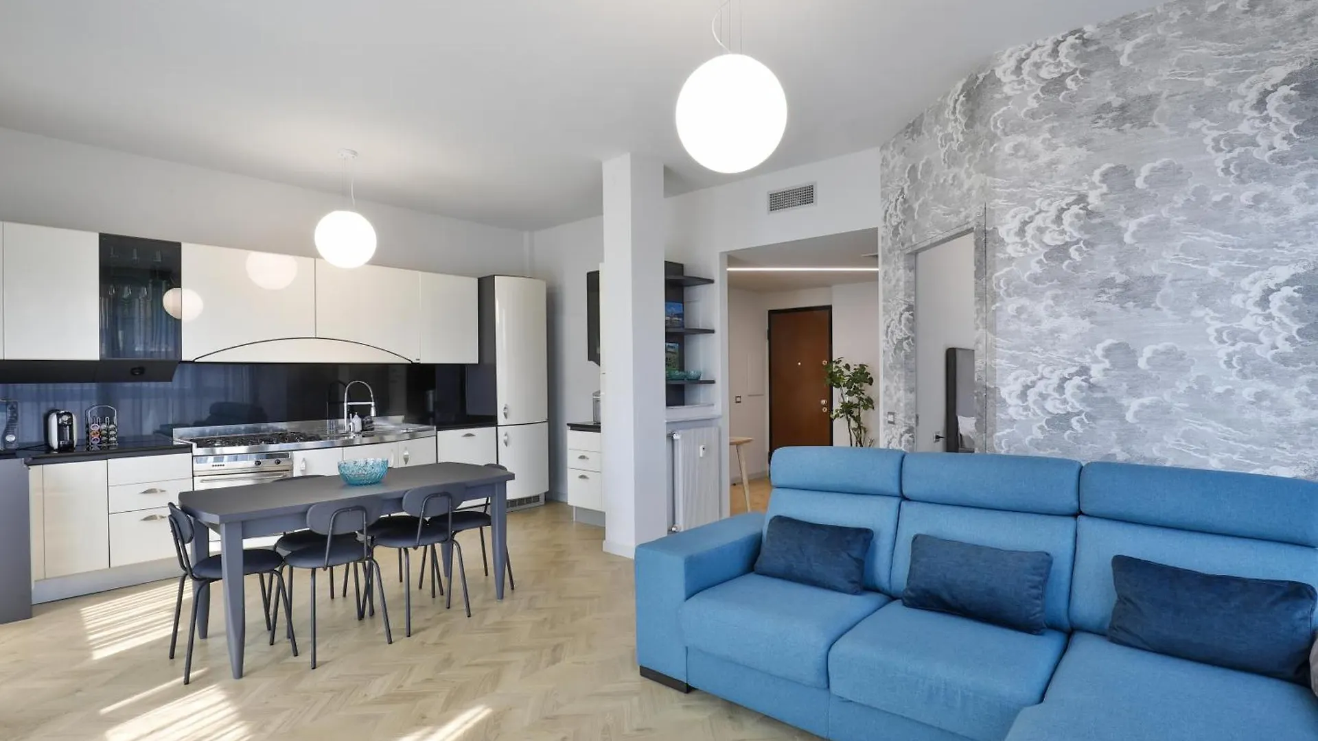 Como Lake Suites 0*,  Italy